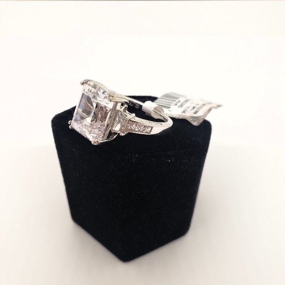 Sterling Silver Swarovski Cubic Zirconia Ring Size 7 - Picture 6 of 9